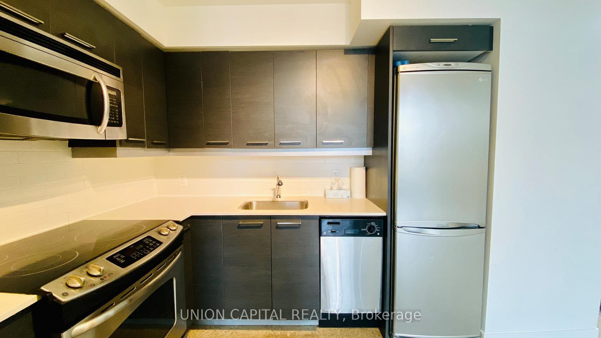 510 King Street Unit 607 photo 13