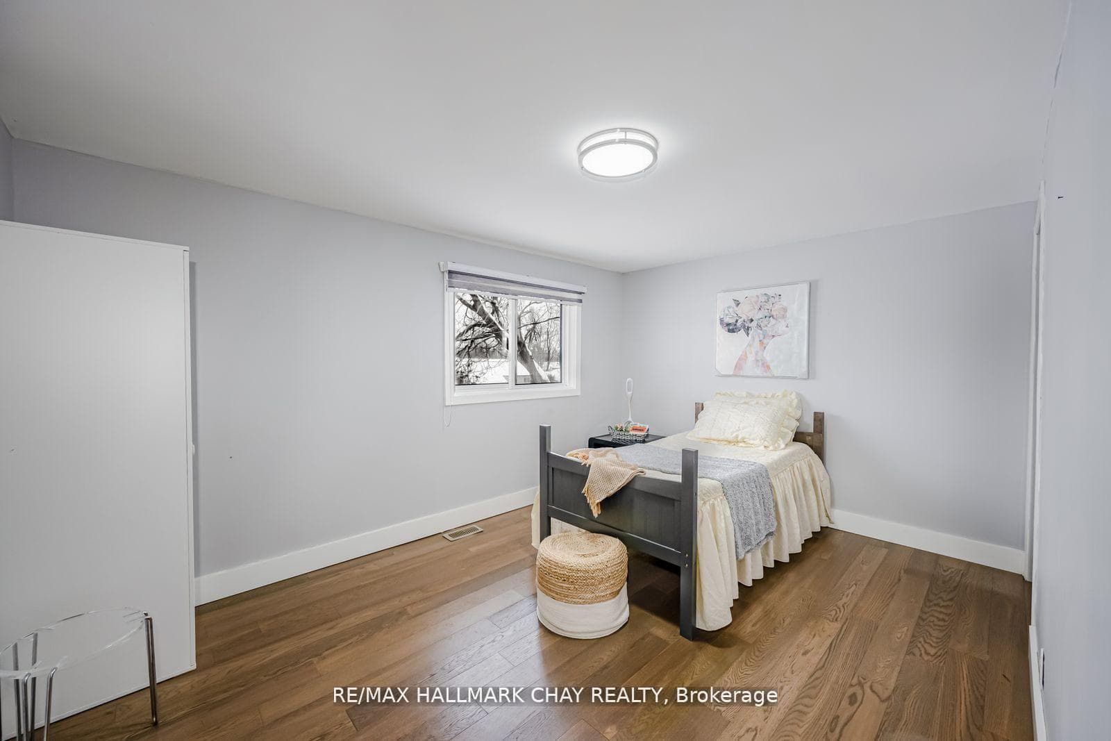 17 Walker Avenue photo 9