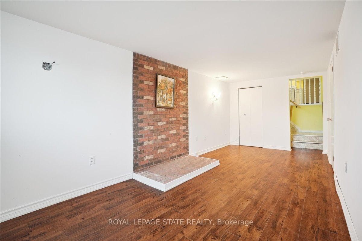 77 Cranbrook Drive photo 29