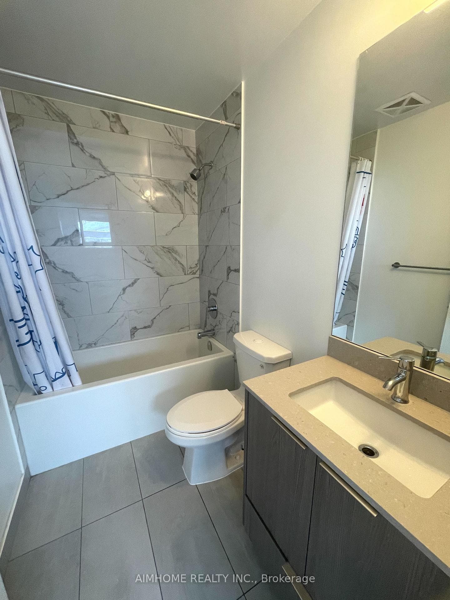 32 Forest Manor Road Unit 2802 photo 6