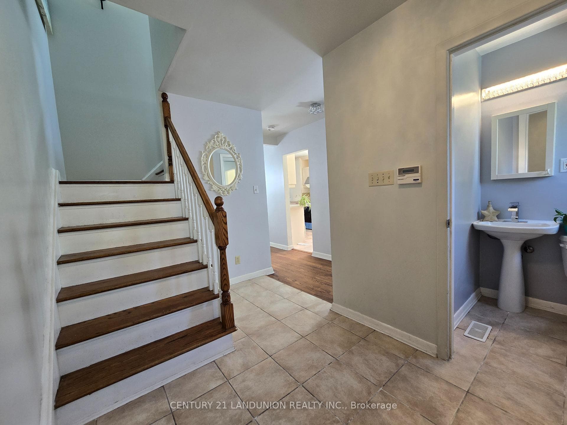 15 Annapearl Court photo 3
