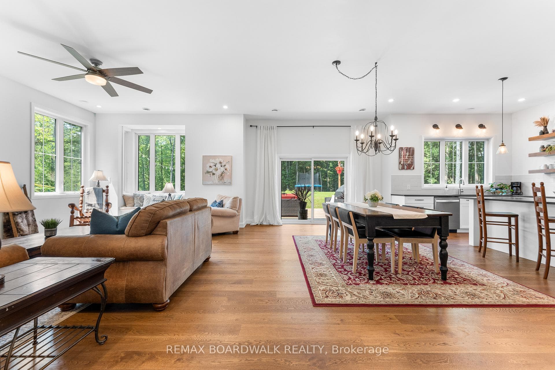 10ft Ceilings & 9ft Doors Throughout the Main Flr