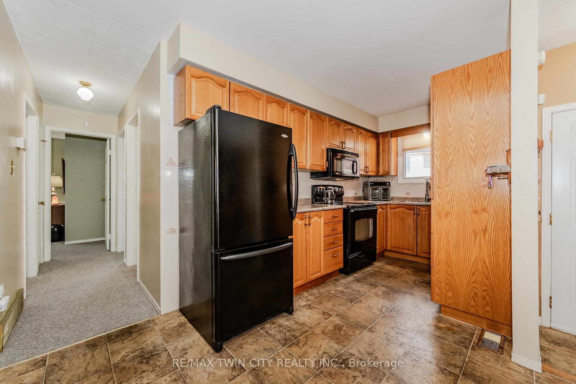 79 ERINBROOK Drive photo 10