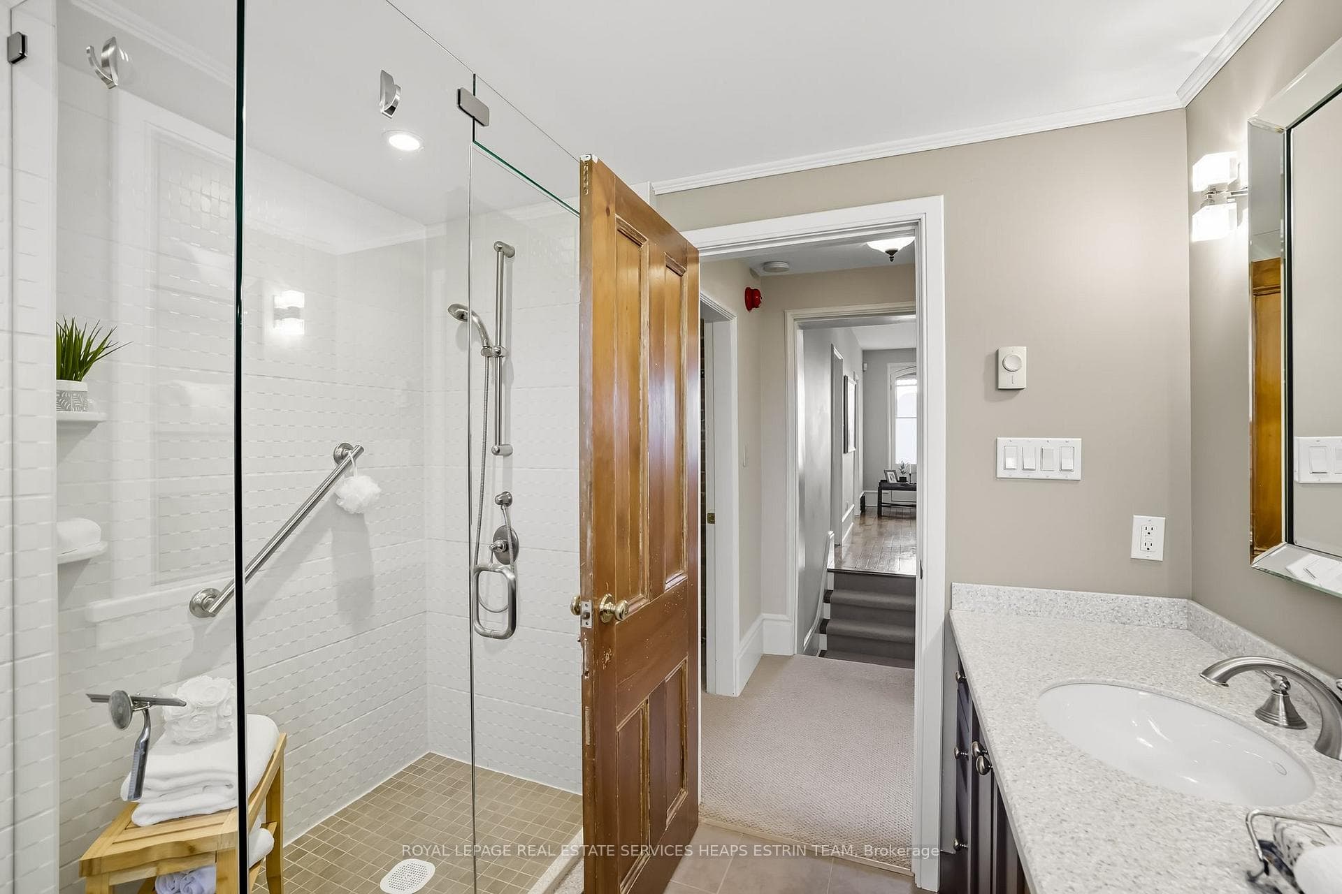 332 Ridout Street photo 37