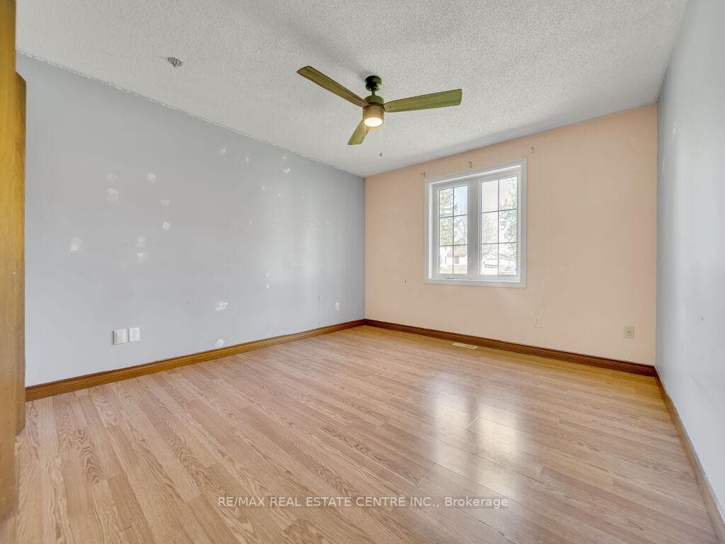 1288 Colborne Street photo 9