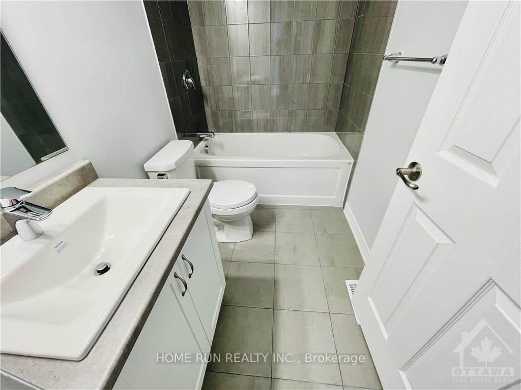 911 Nautilus Private photo 14