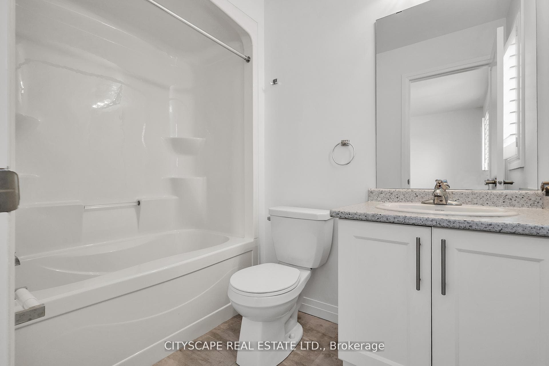 34 Laguna Village Crescent photo 35