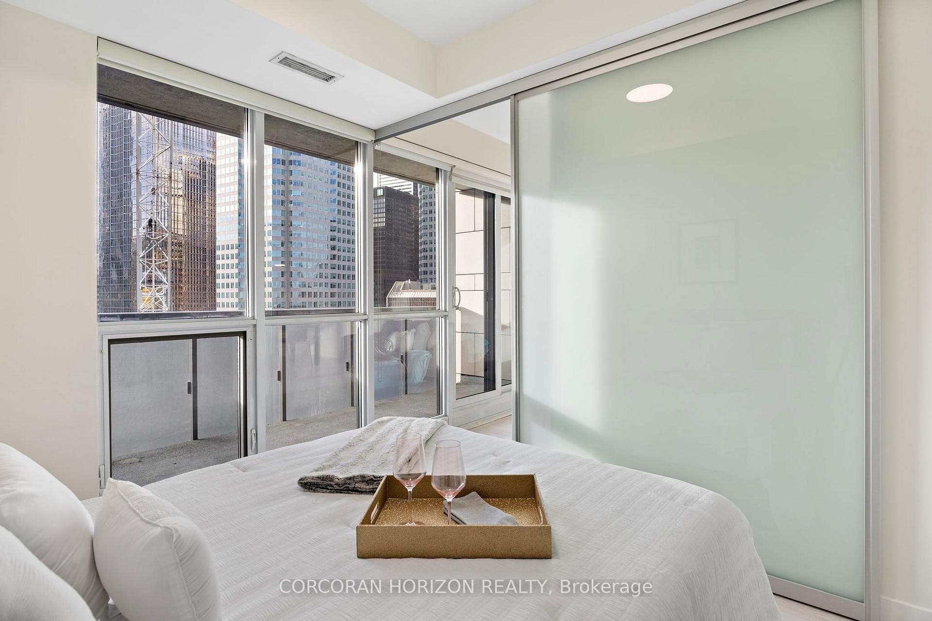 1 The Esplanade N/A Unit 1703 photo 18