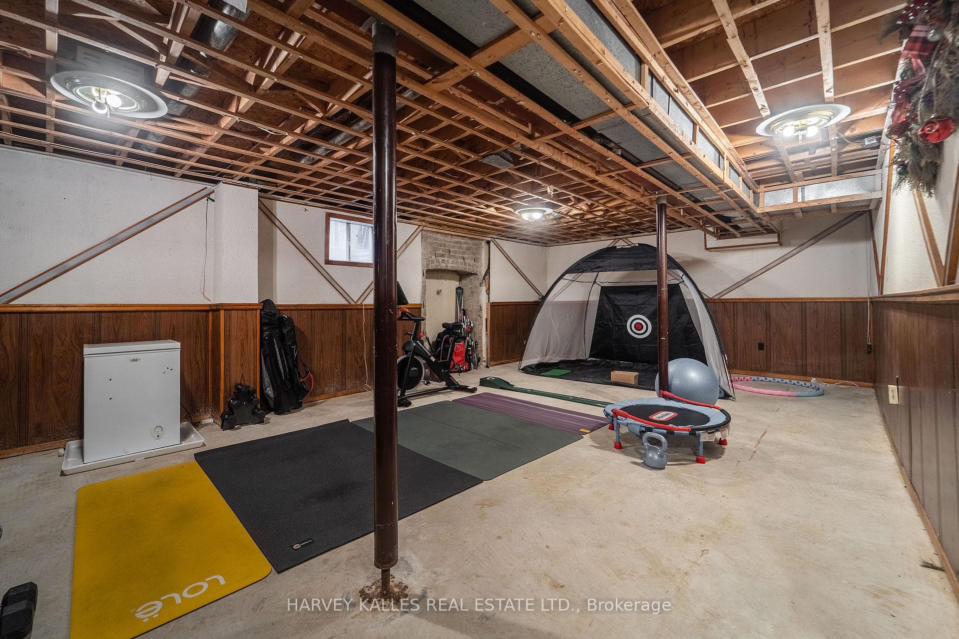 881 Chippenham Drive photo 28