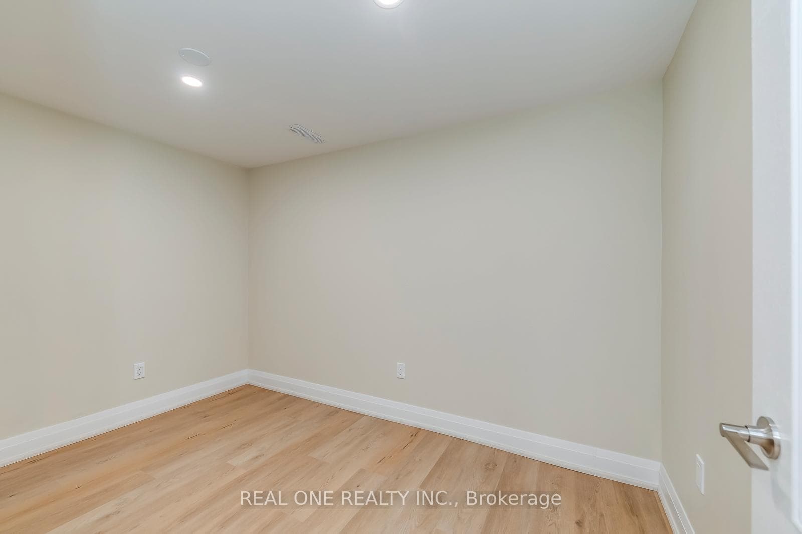 173 Hampton Heath Road Unit Bsmt photo 16