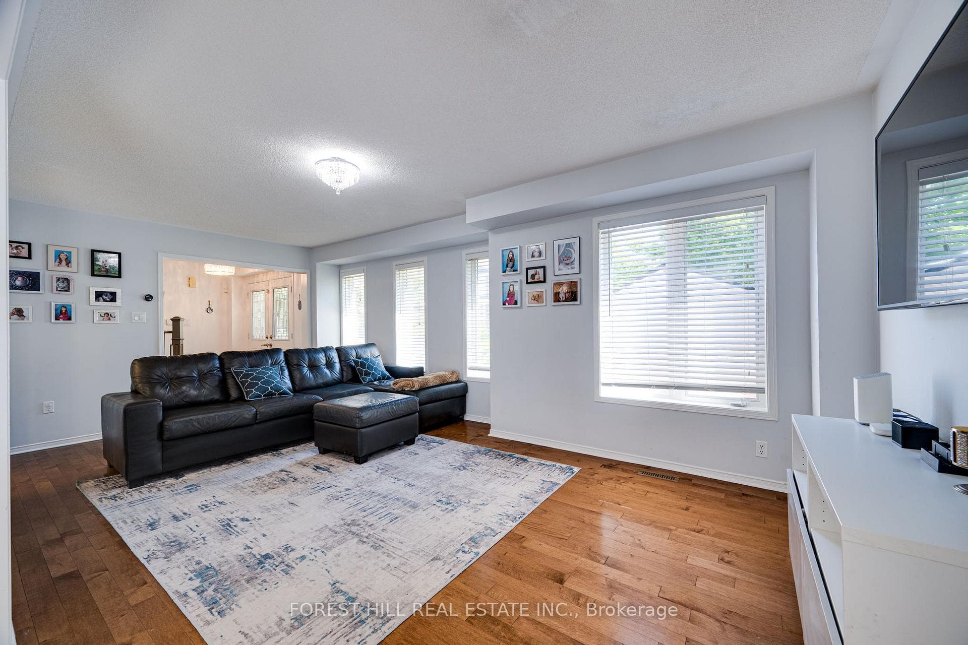 59 Banbrooke Crescent photo 4