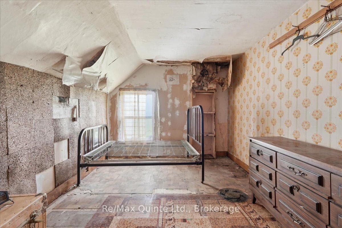 812 Enright Road photo 17