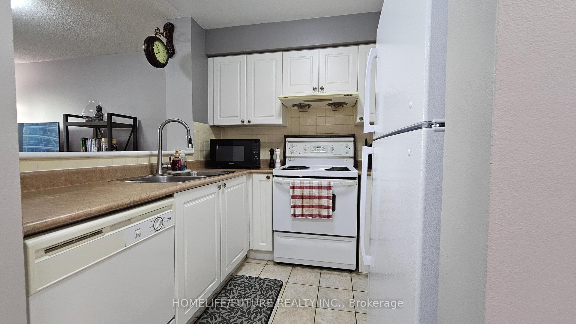 1 Lee Centre Drive Unit 1212 photo 9