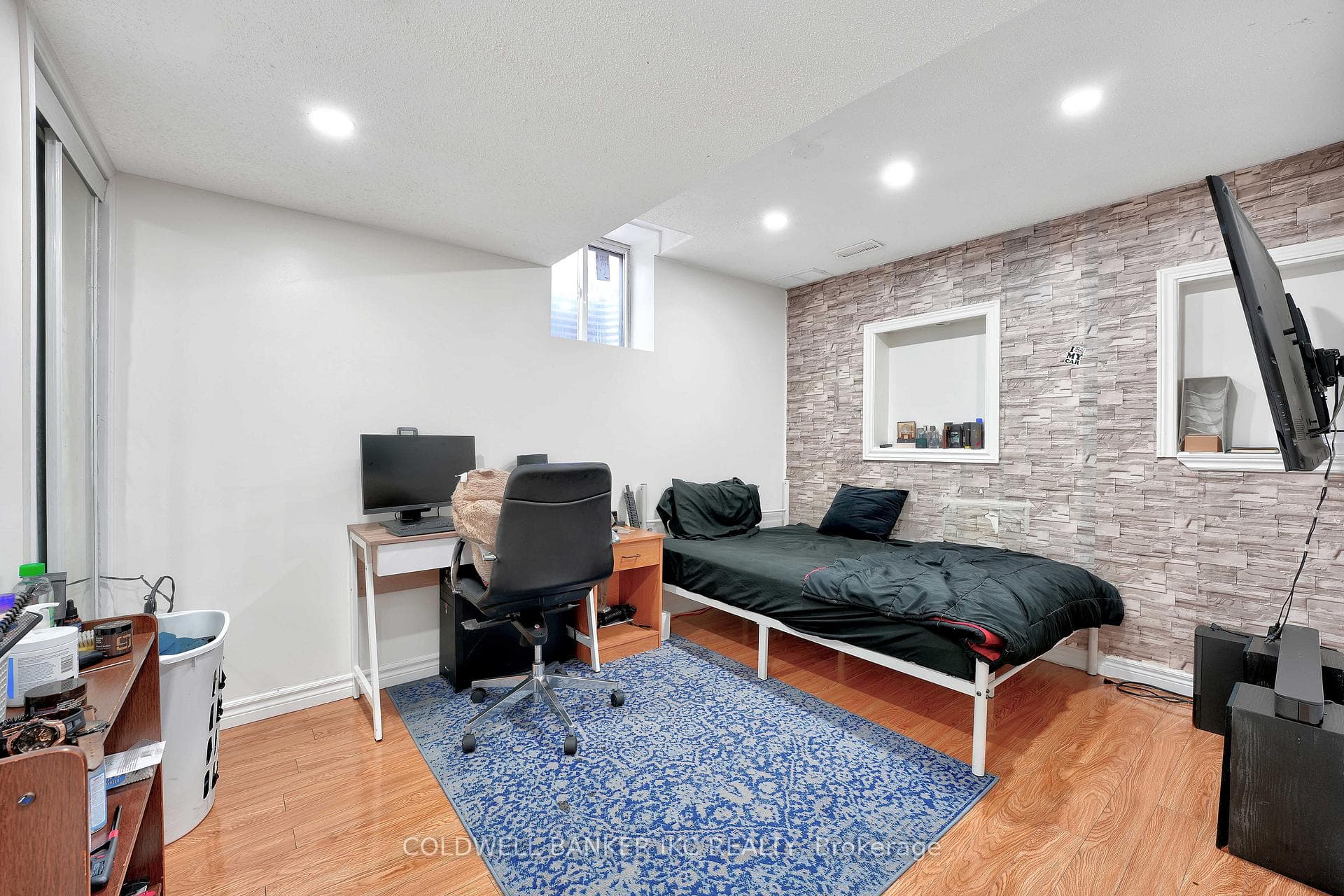 4 Deforest Drive photo 29