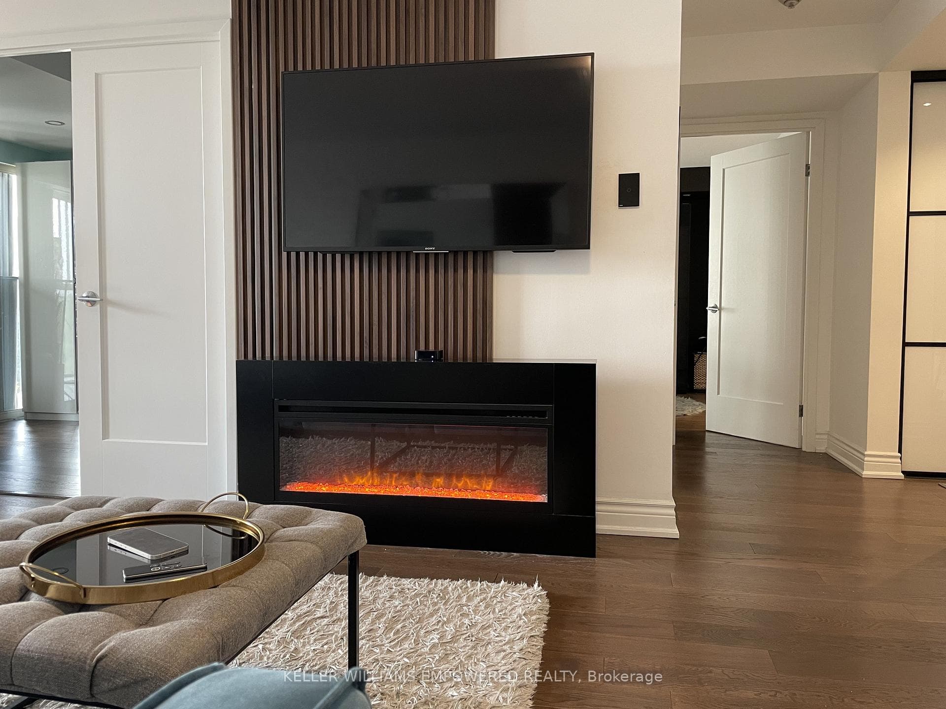 2091 Hurontario Street Unit 707 photo 8