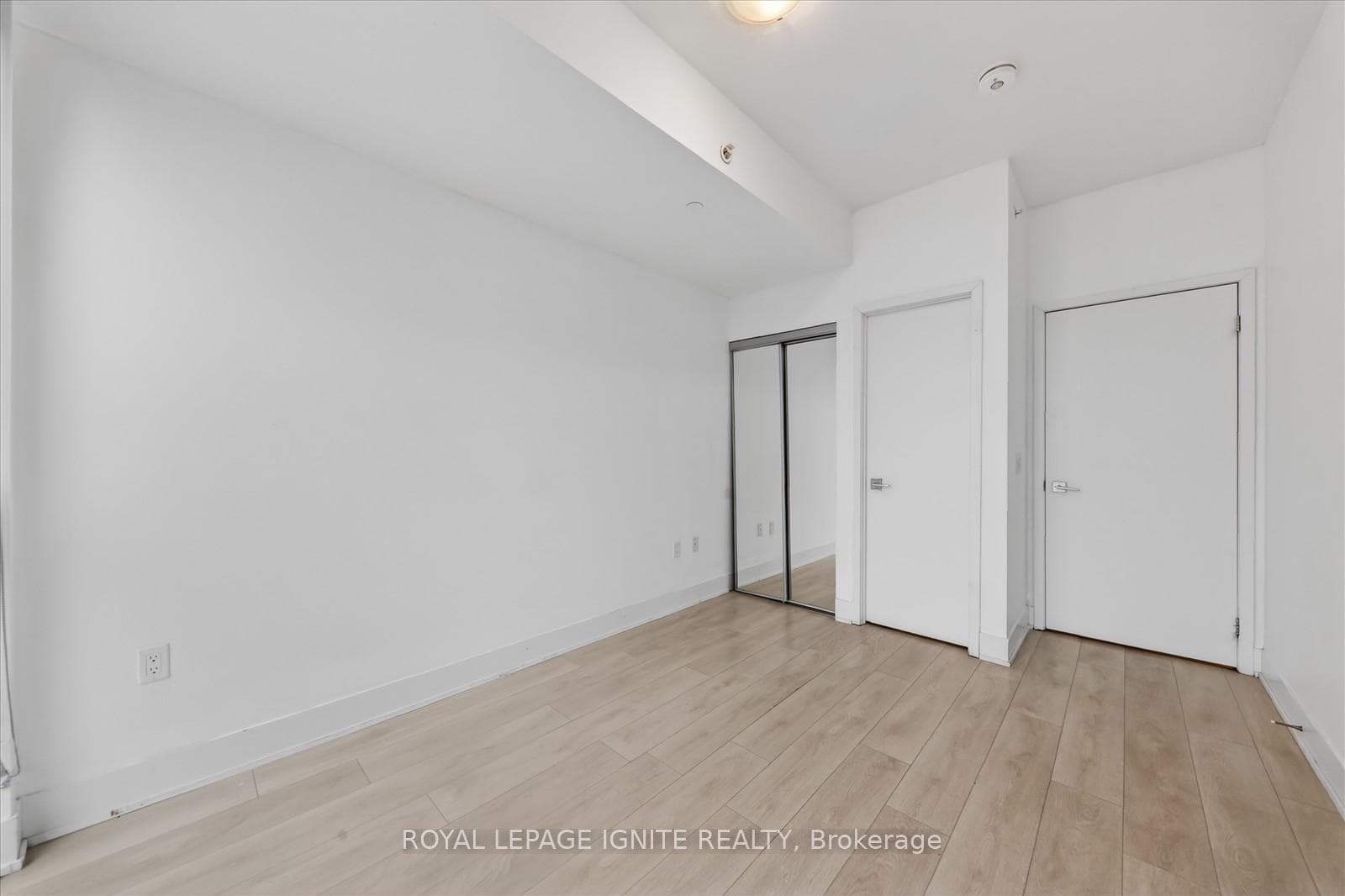 2916 Highway 7 Road Unit 2802 photo 23