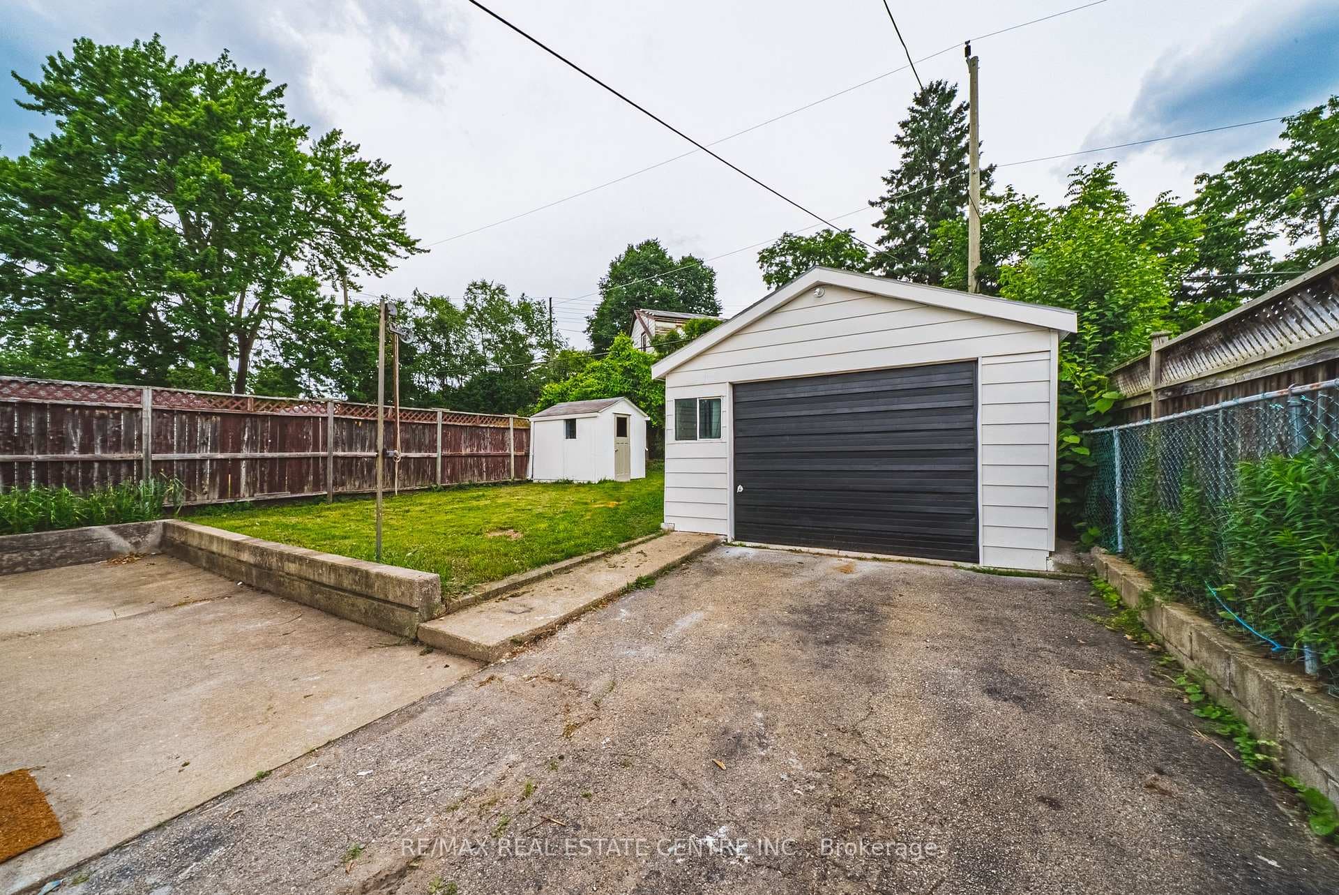 11 Broadview Crescent photo 28
