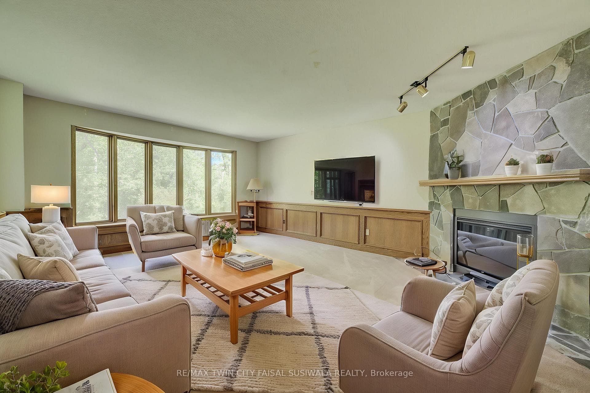 56 Forestview Drive photo 14