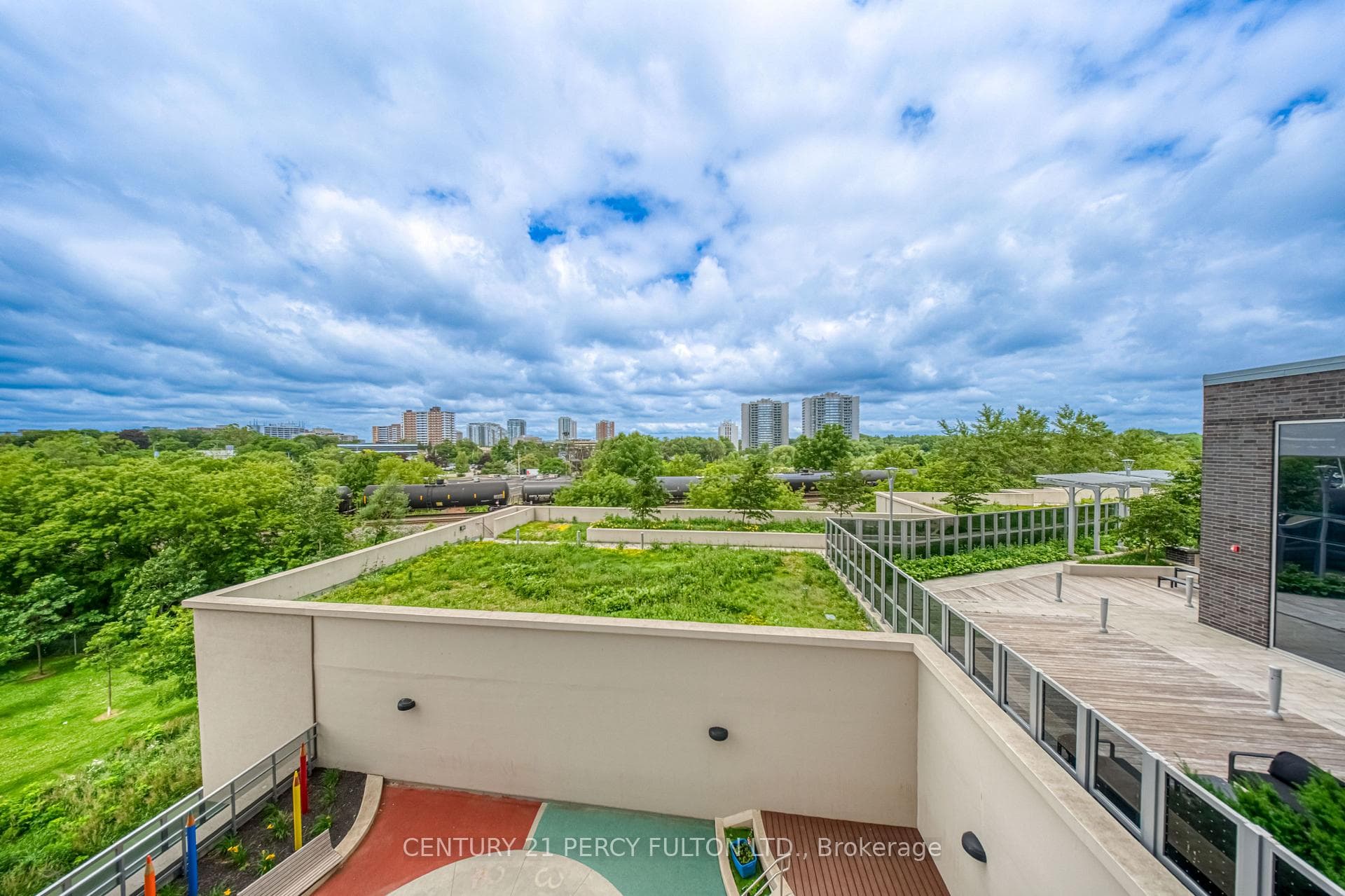 275 Village Green Square Unit 420 photo 29