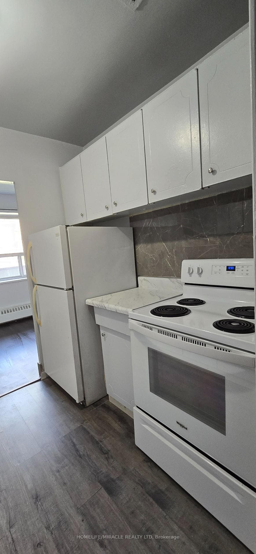 1651 Victoria Pk Avenue Unit 305 photo 12
