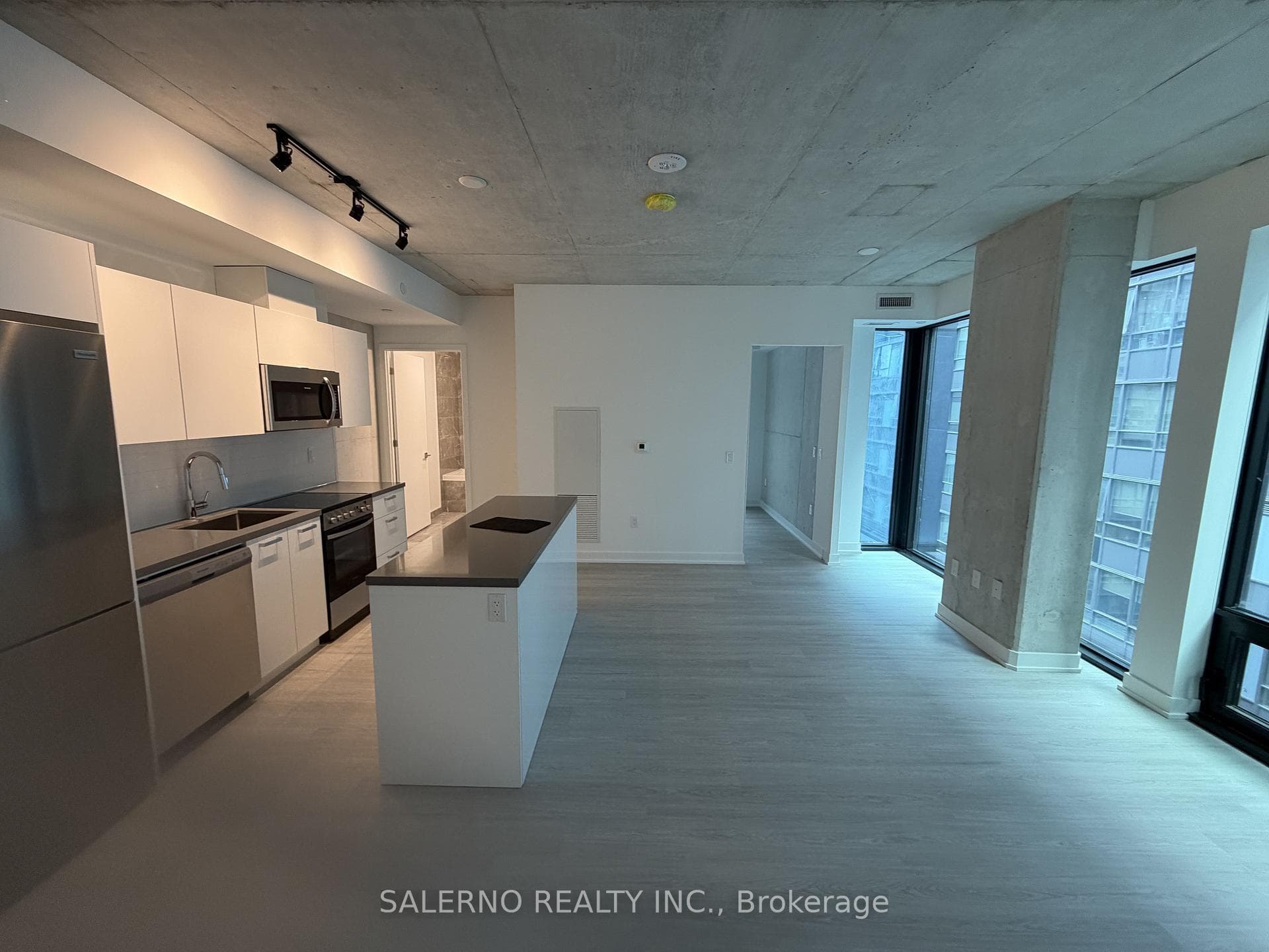 284 King Street Unit 607 photo 7