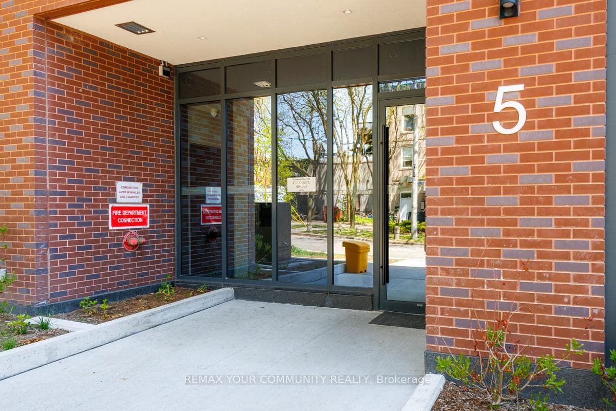 5 Lakeview Avenue Unit 506 photo 2