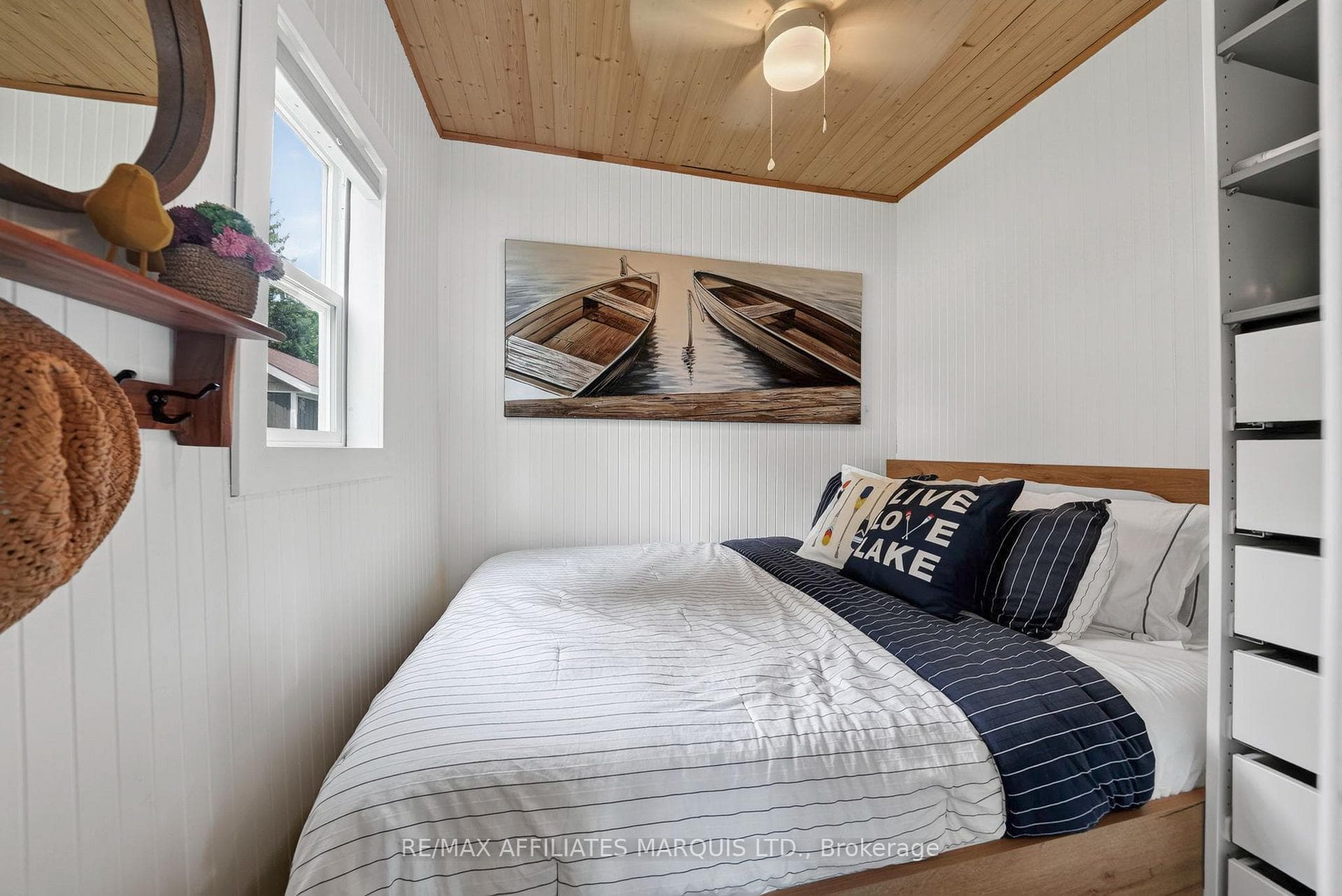 19 Hamilton Island Road photo 23