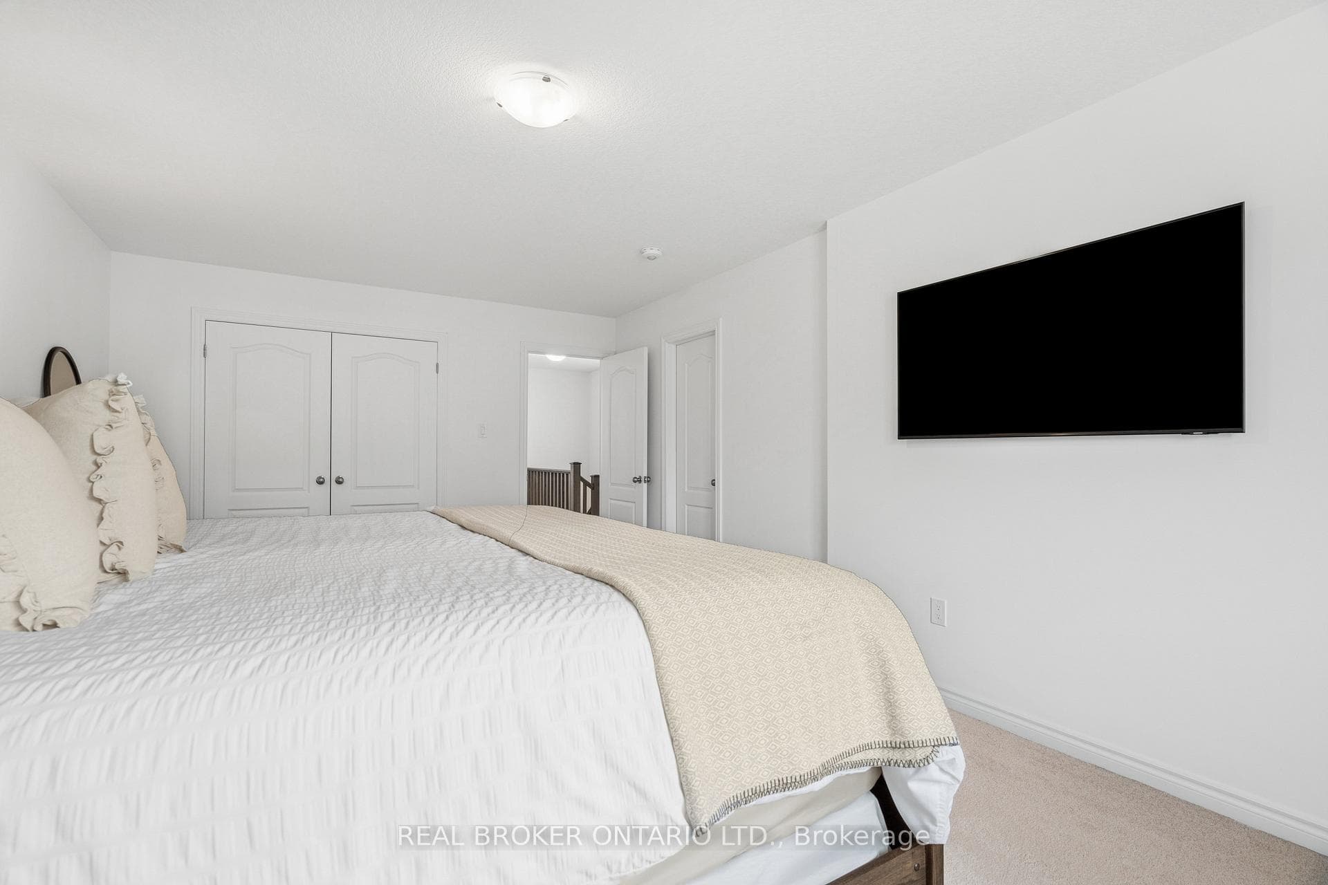 9 Elsegood Drive photo 23