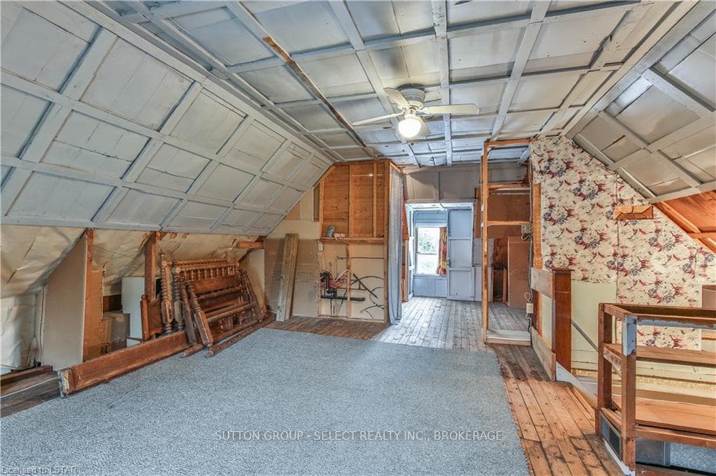 33 ROSEBERY Place photo 38