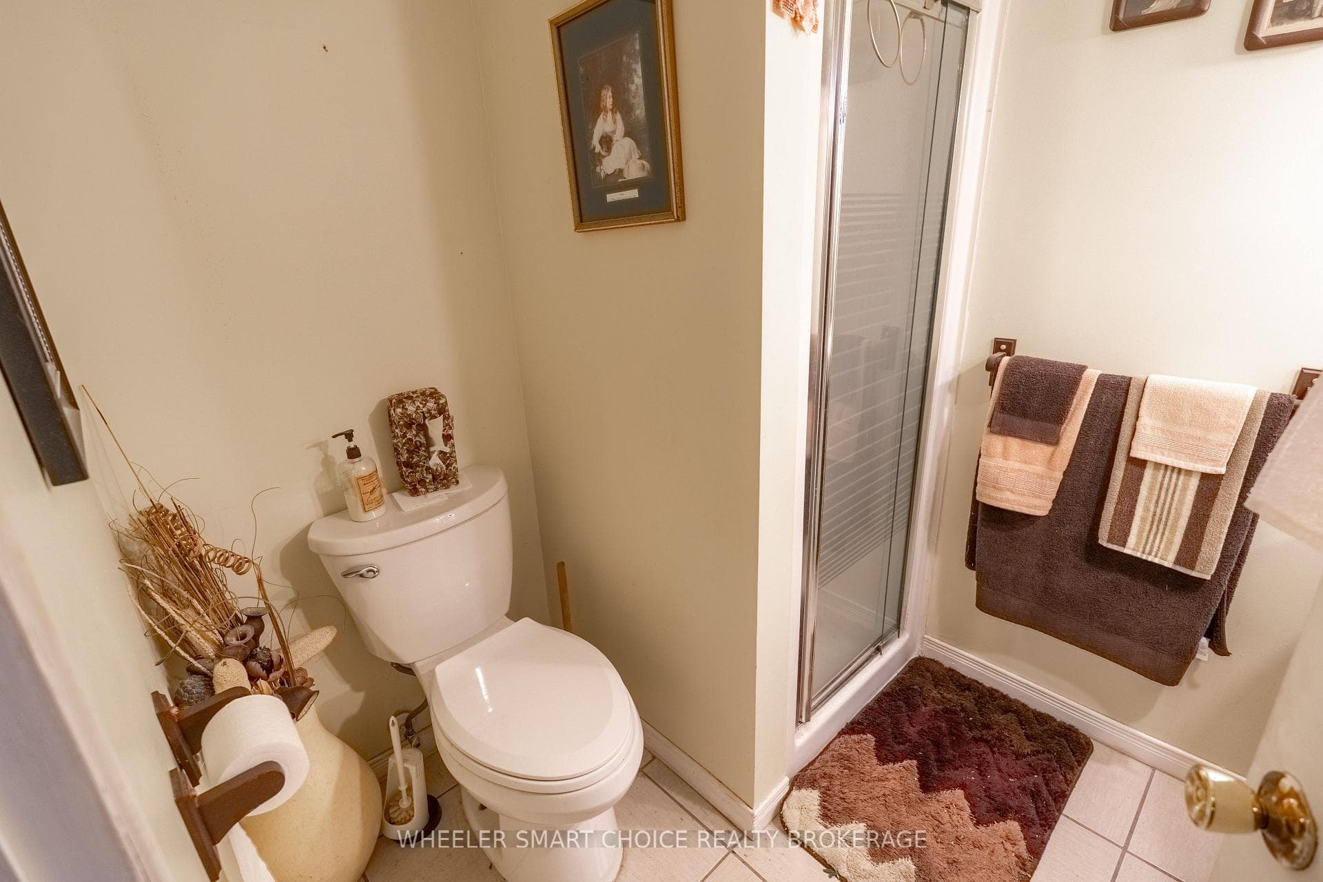 542 Anthony Street photo 15