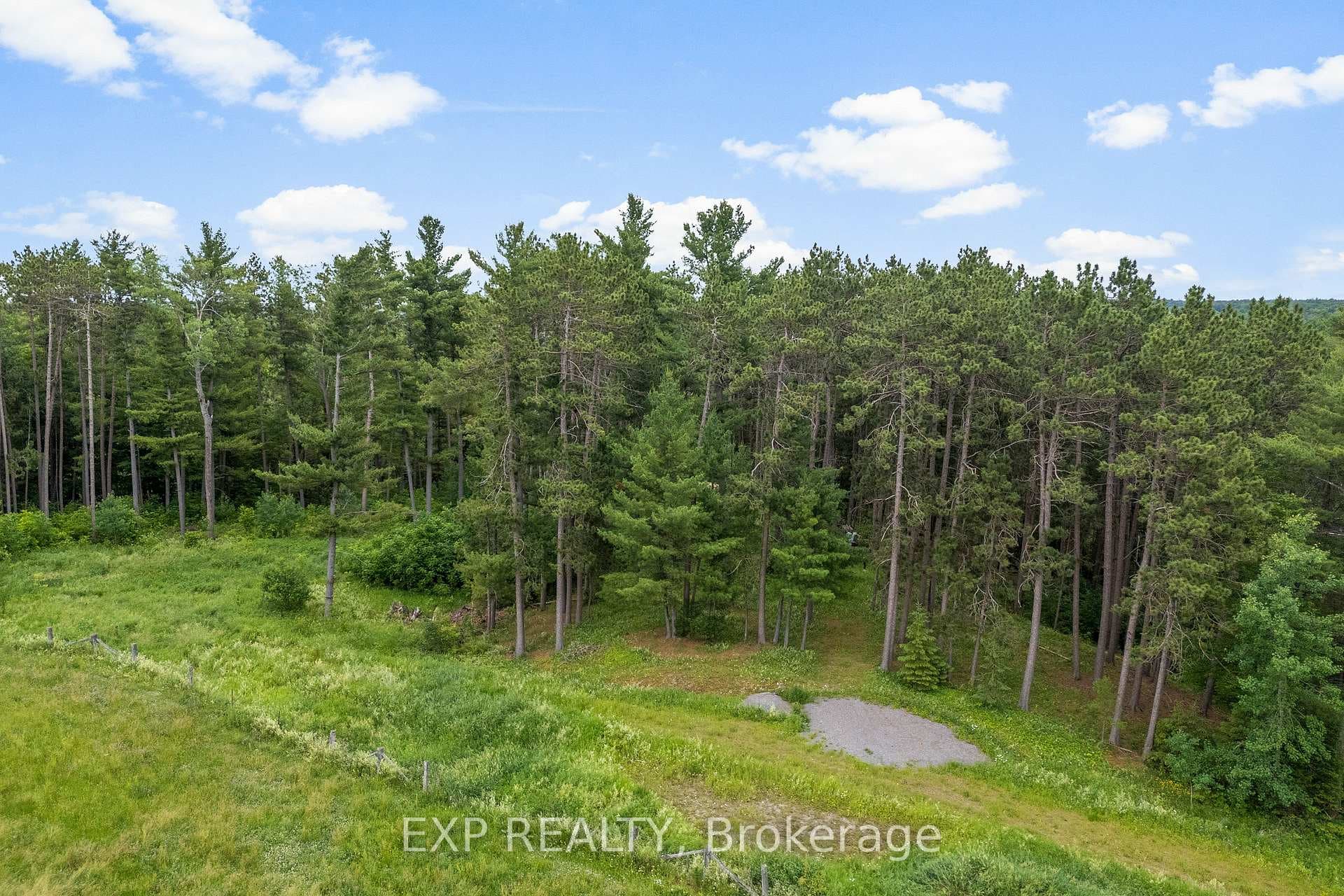 465 Humphries Road photo 10