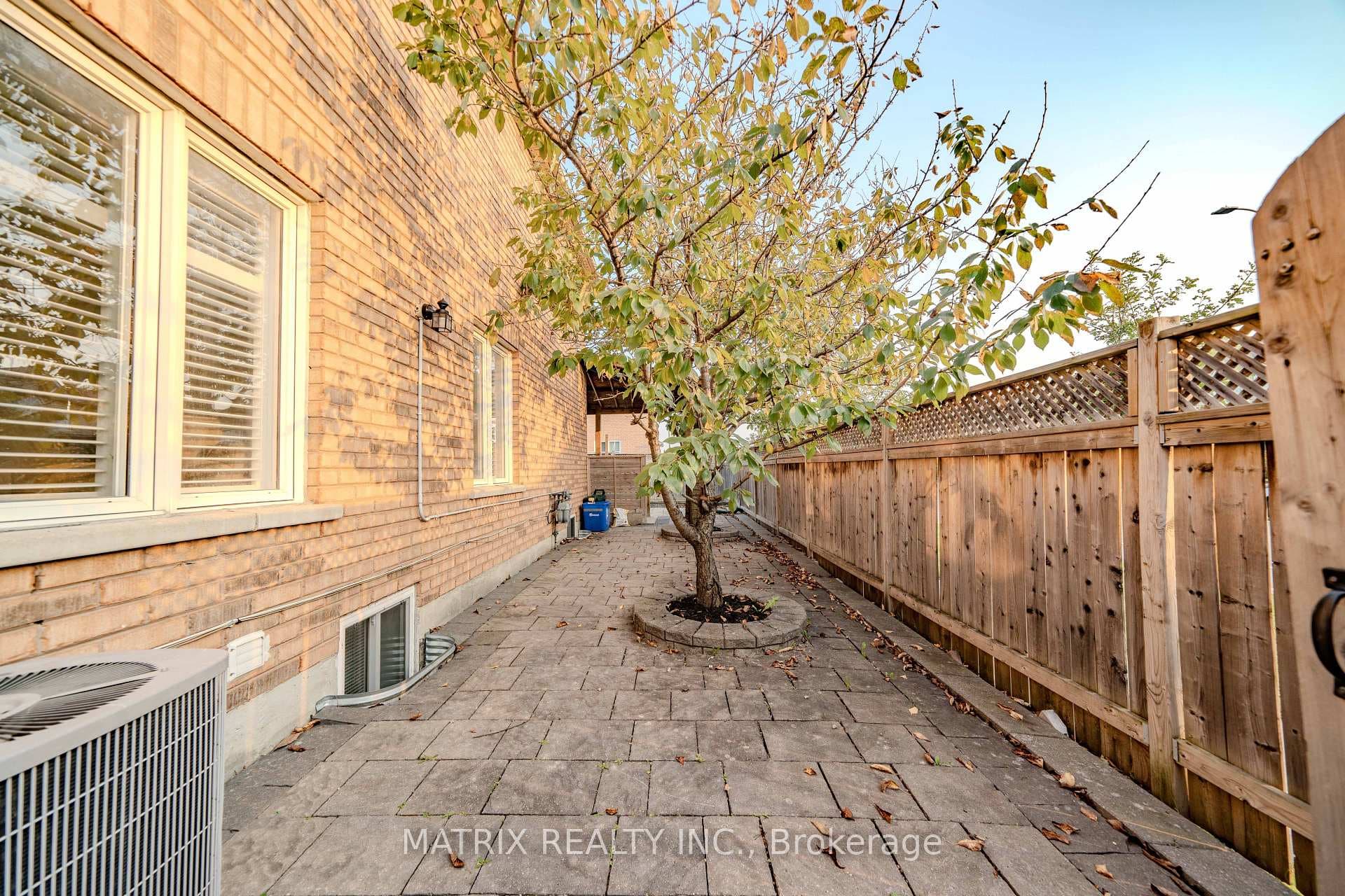 1 Apollo Road photo 35