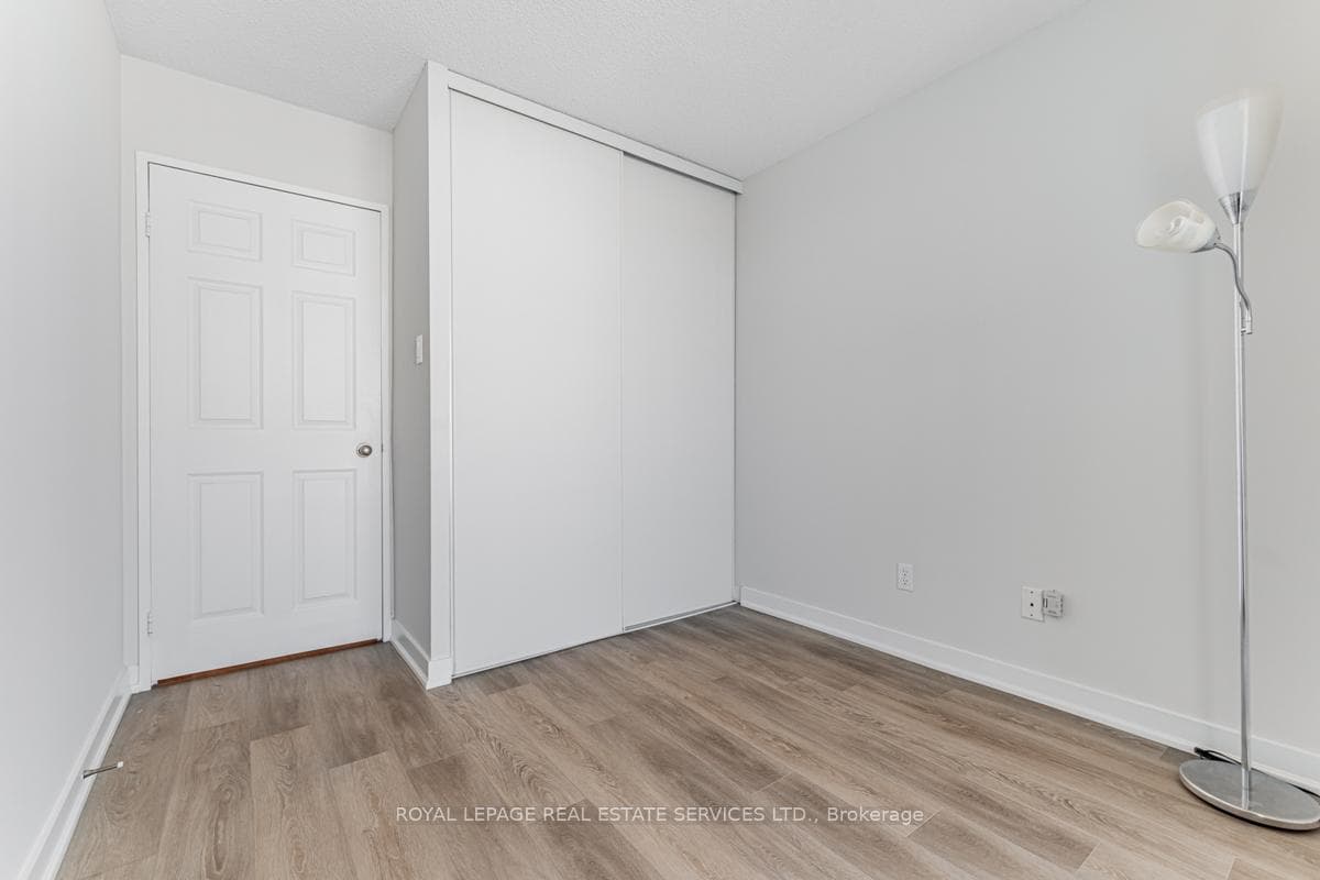 256 Doris Avenue Unit Ph103 photo 15