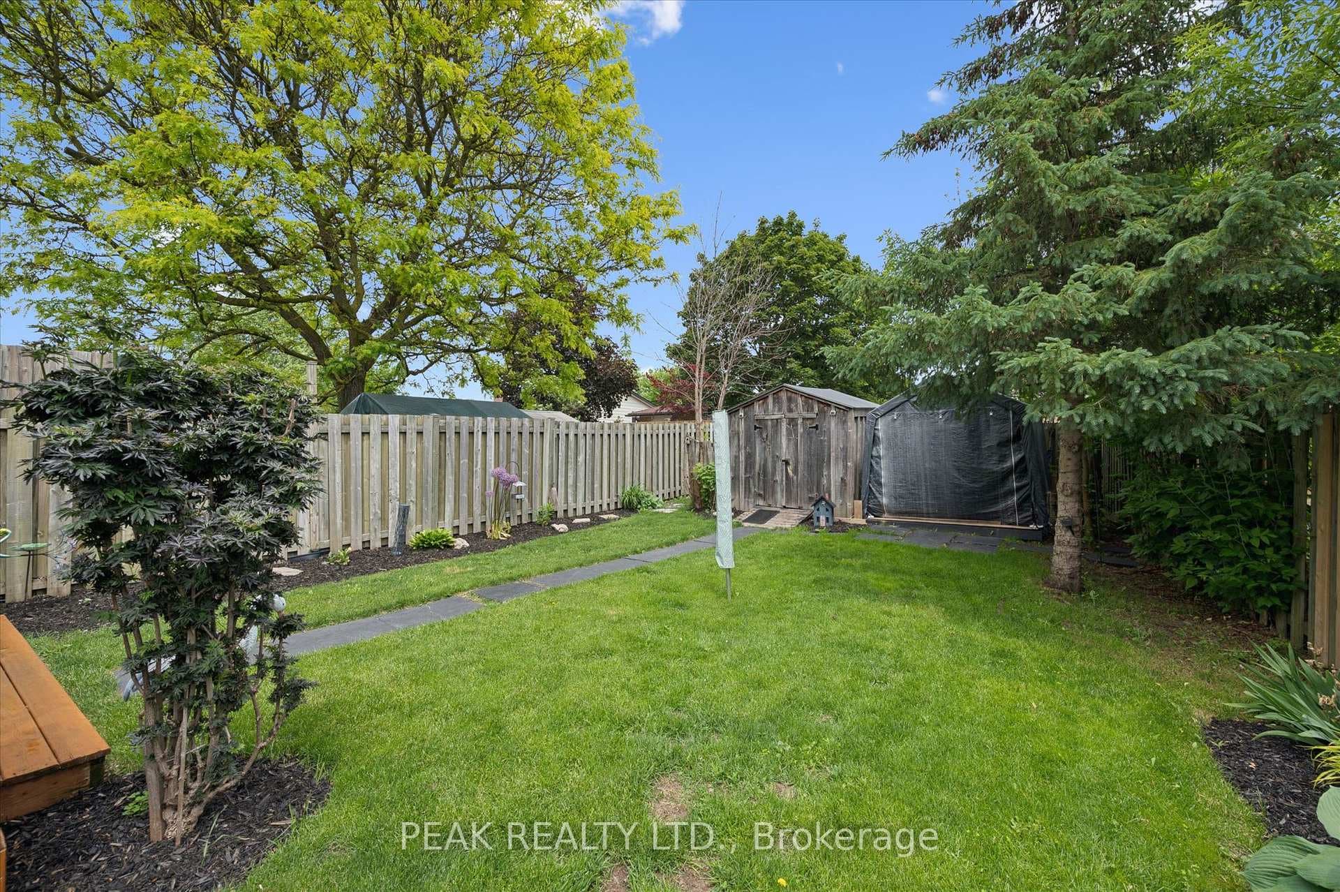 694 Highpoint Avenue Unit B photo 35