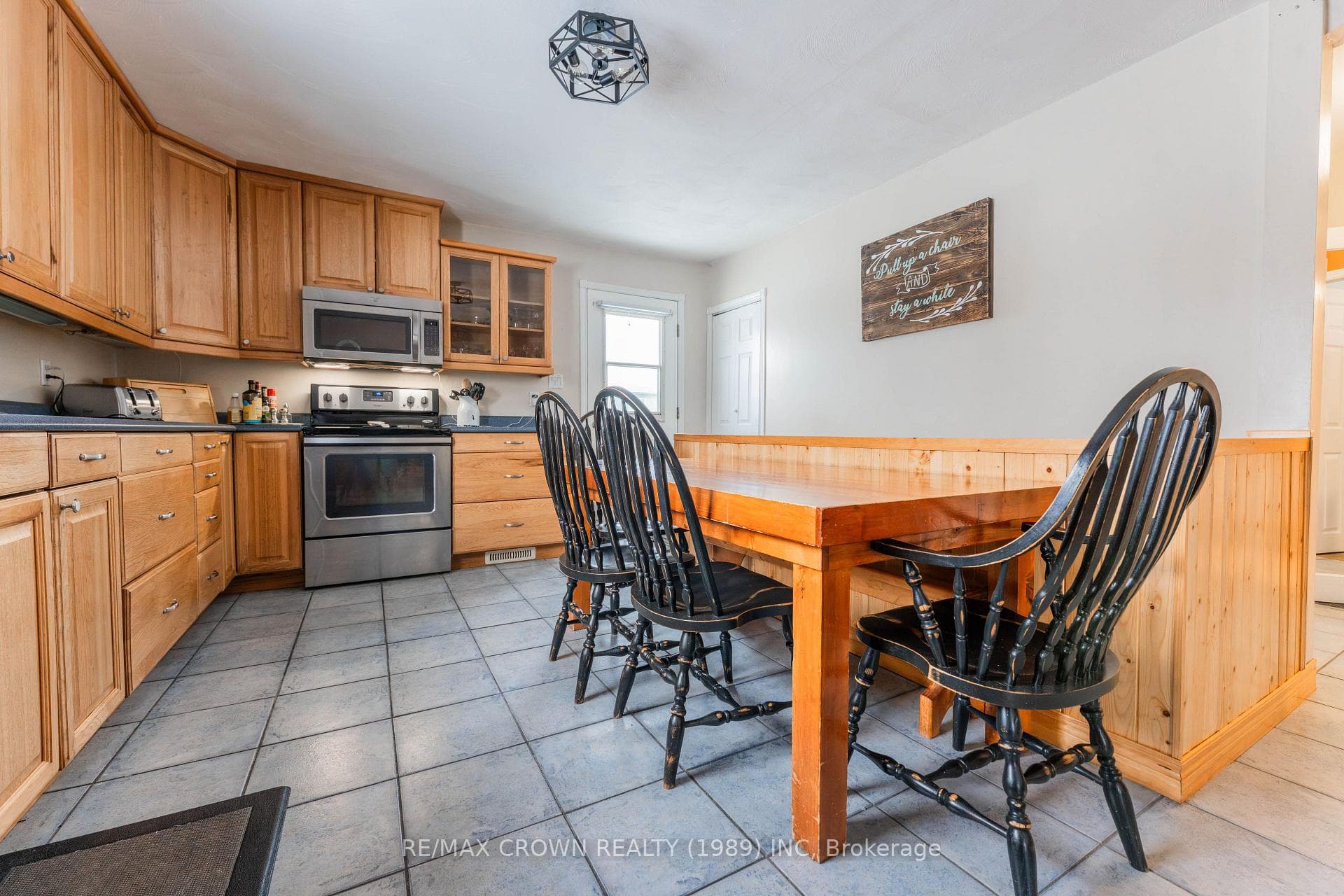 16 Lasalle Avenue photo 5