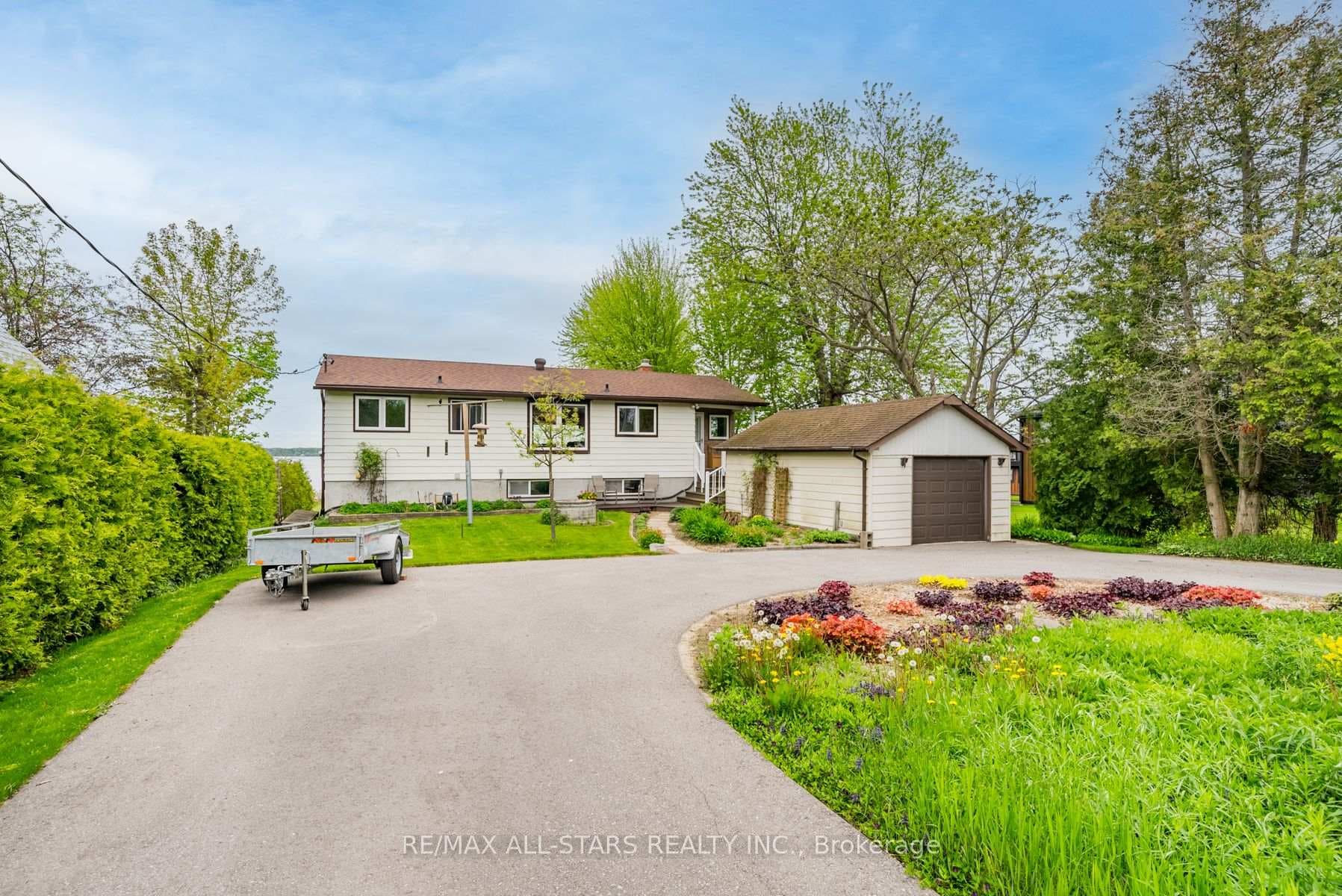 259 Aldred Drive photo 3
