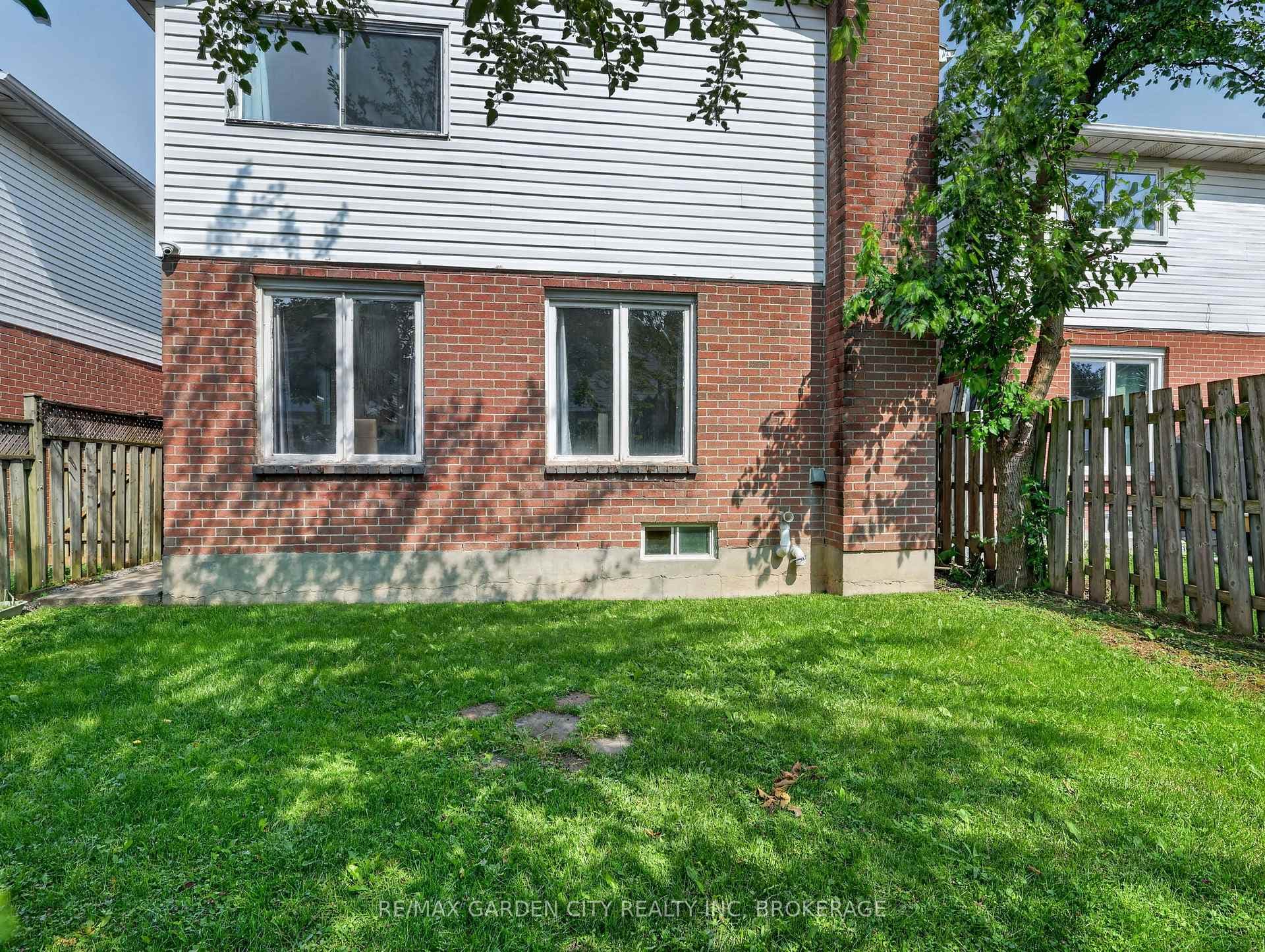 39 Buchanan Crescent photo 45