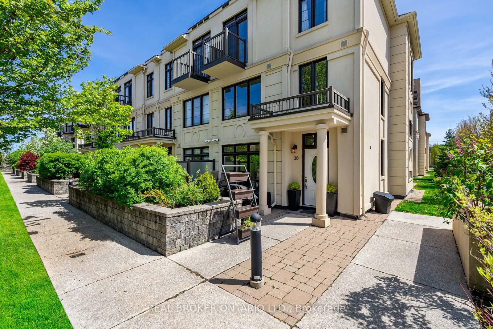 7 Brighton Place Unit 30 photo 18