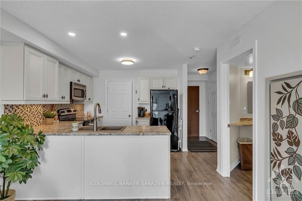 398 VAN BUREN Street Unit 109 photo 12