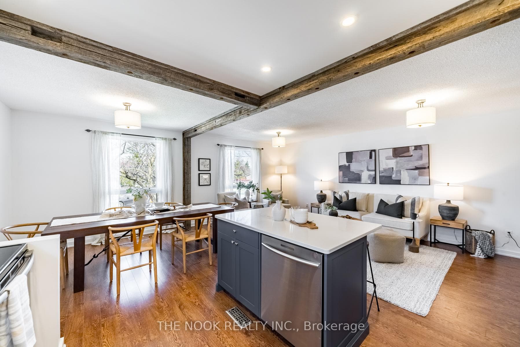 233 Mary Street photo 9