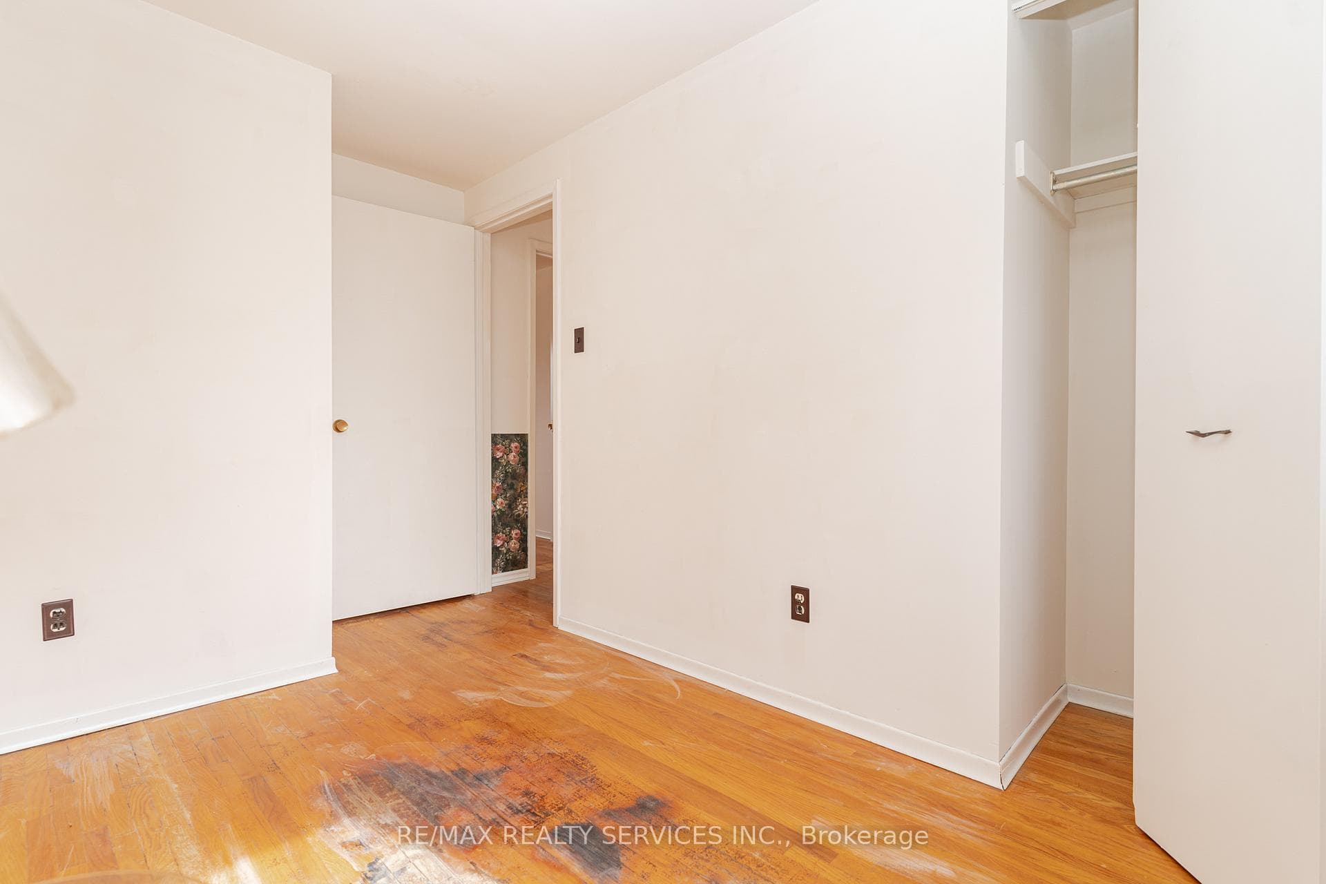 92 Forsythia Road photo 22