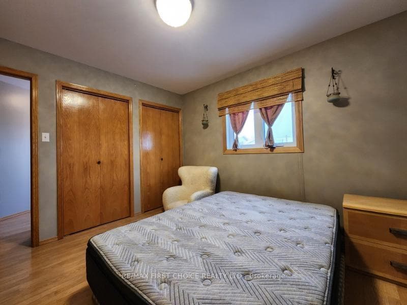 735 Porcupine Boulevard photo 8
