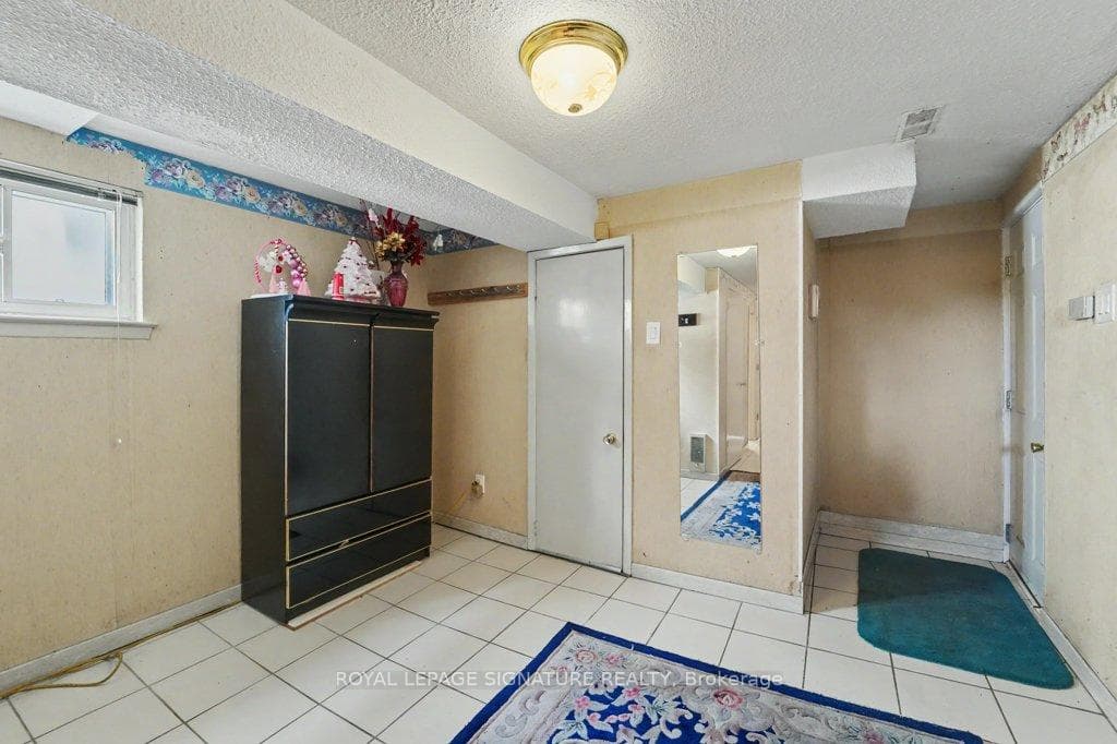 Mud Room