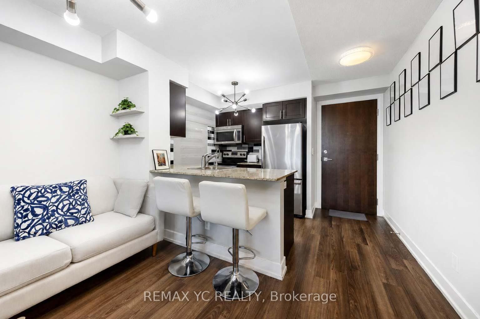 2 Eva Road Unit 1130 (Fully Furnished) photo 6