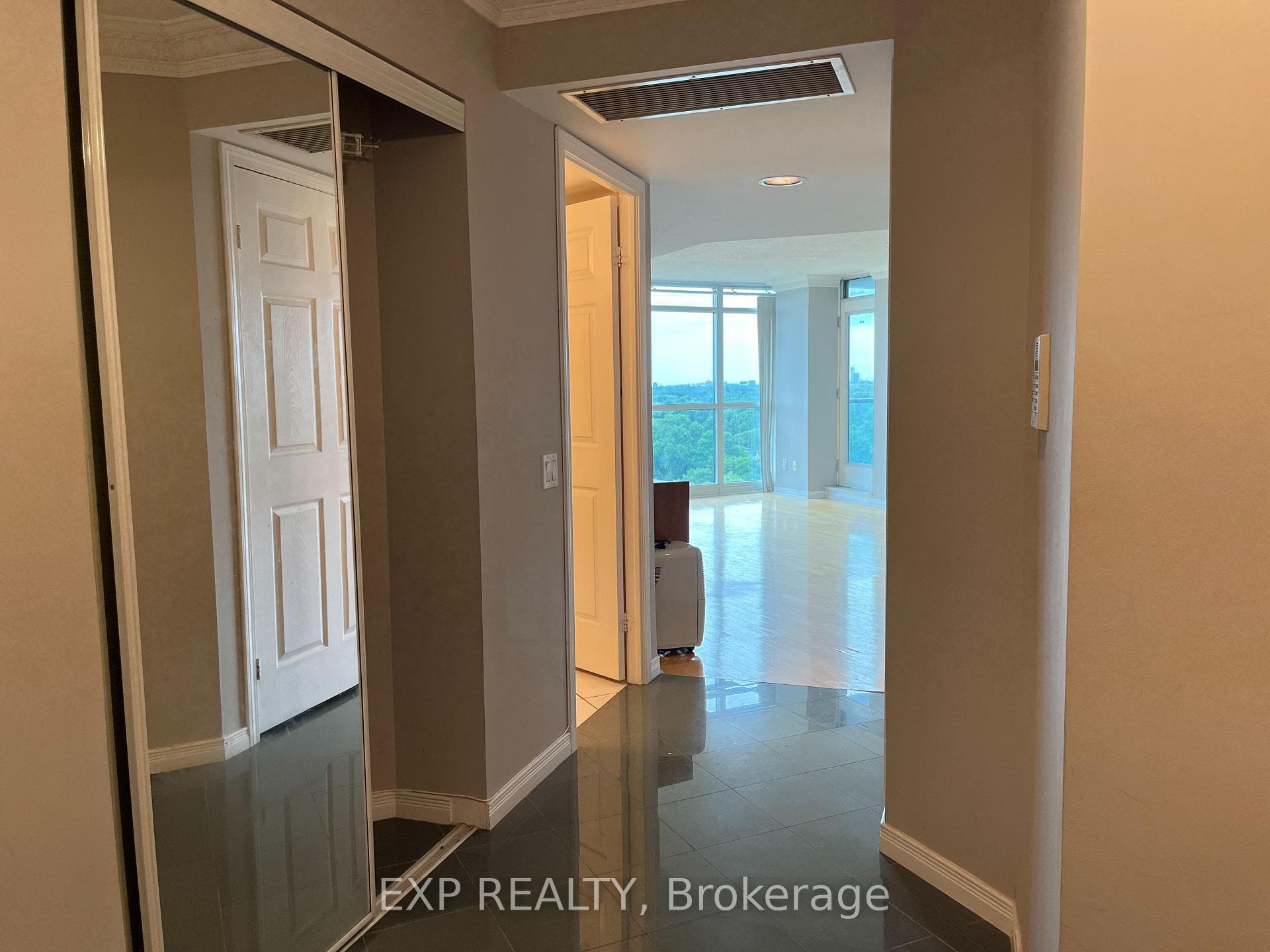 28 Harrison Garden Boulevard Unit 1608 photo 5