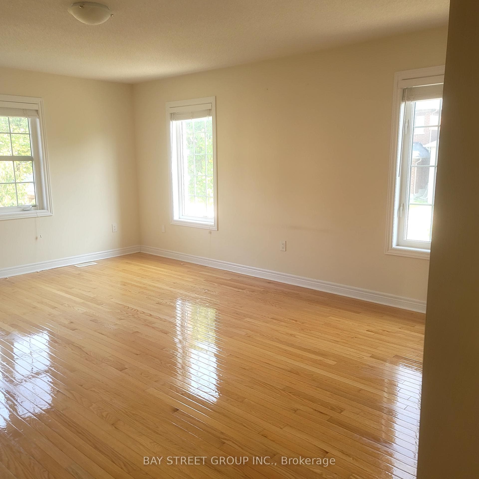 43 Herefordshire Crescent Unit 1 photo 38