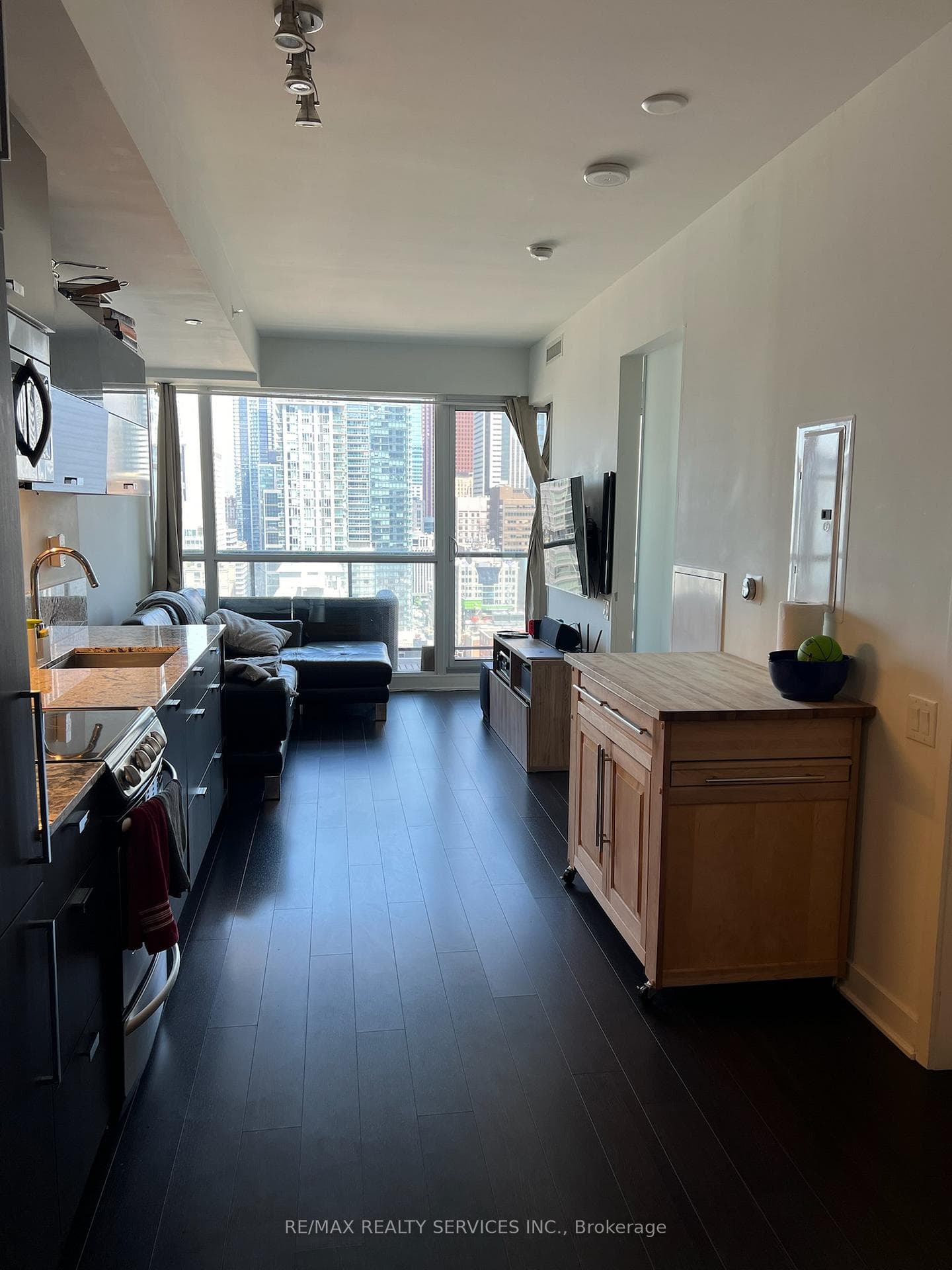 290 Adelaide Street Unit 2106 photo 8