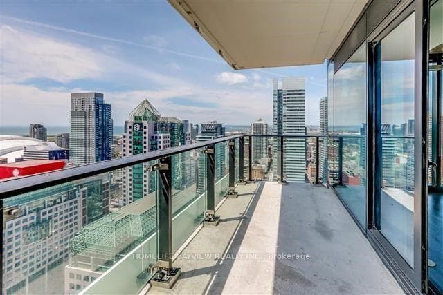 224 King Street Unit 3206 photo 9