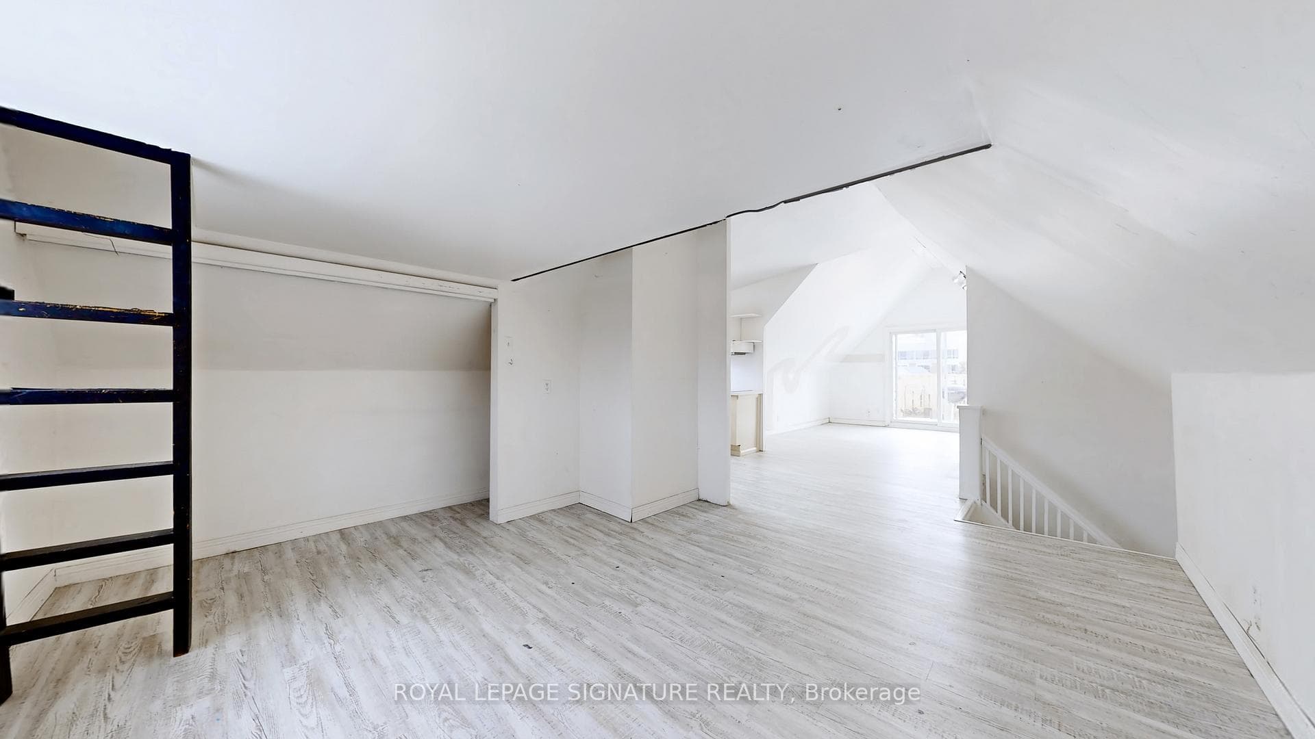 215 Pearson Avenue Unit 4 photo 19