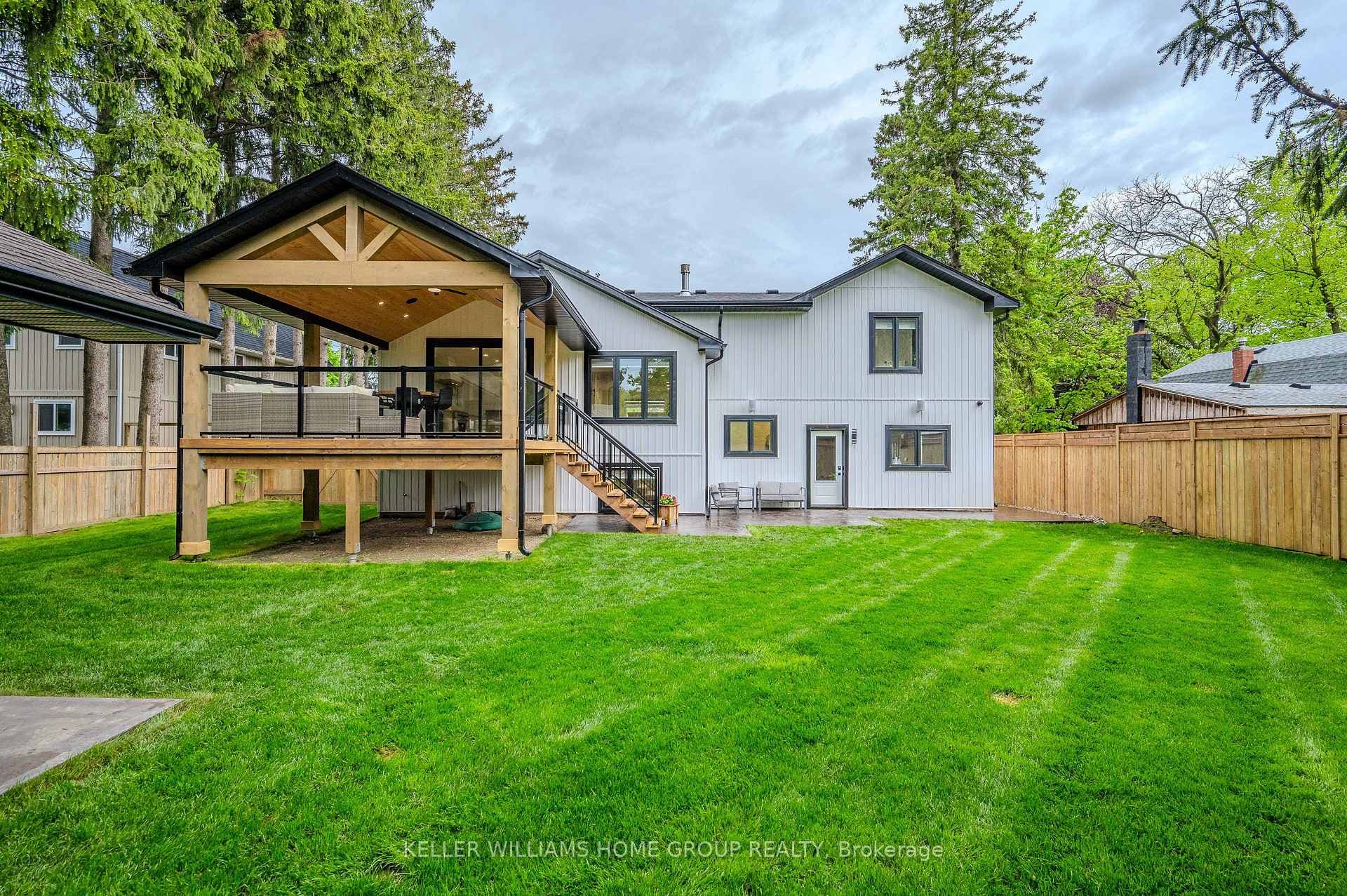 84 Sophia Street photo 32